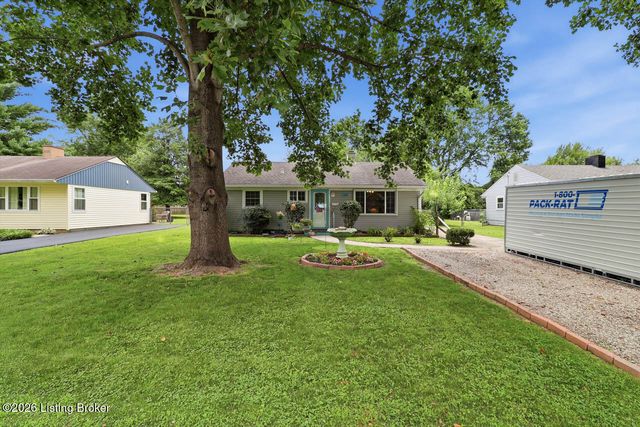 229 Flamingo Dr, Louisville, KY 40218
