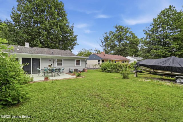 229 Flamingo Dr, Louisville, KY 40218