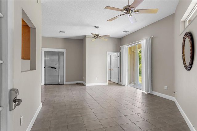 180 RIVER OAKS CIRCLE, Sanford, FL 32771