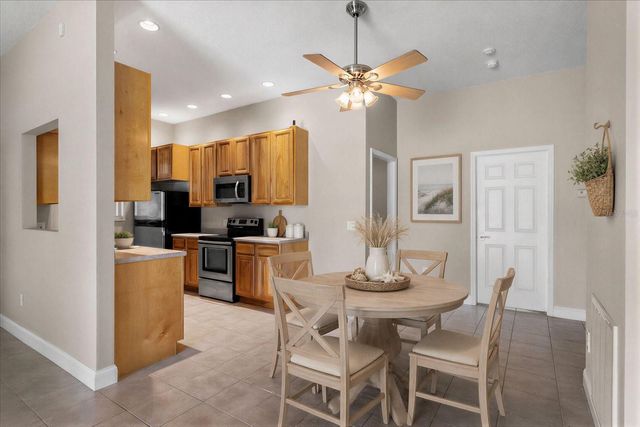 180 RIVER OAKS CIRCLE, Sanford, FL 32771