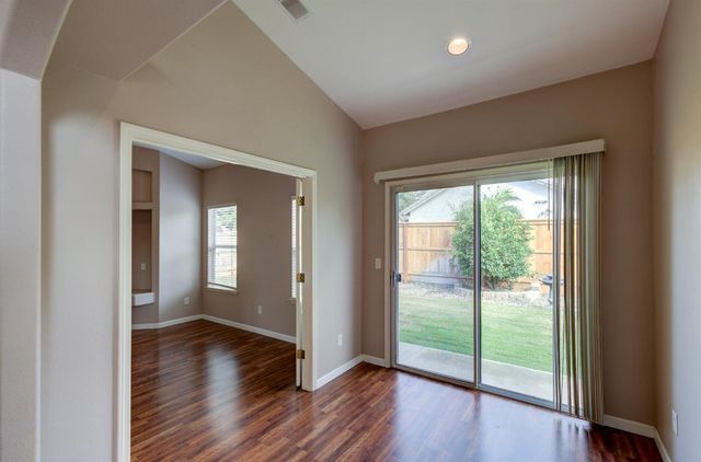 2898 E Pryor Drive, Fresno, CA 93720
