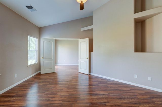 2898 E Pryor Drive, Fresno, CA 93720