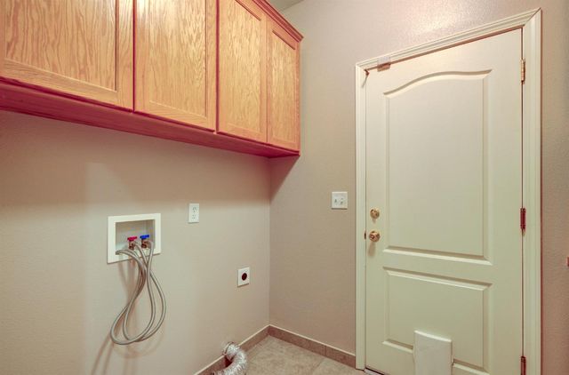 2898 E Pryor Drive, Fresno, CA 93720
