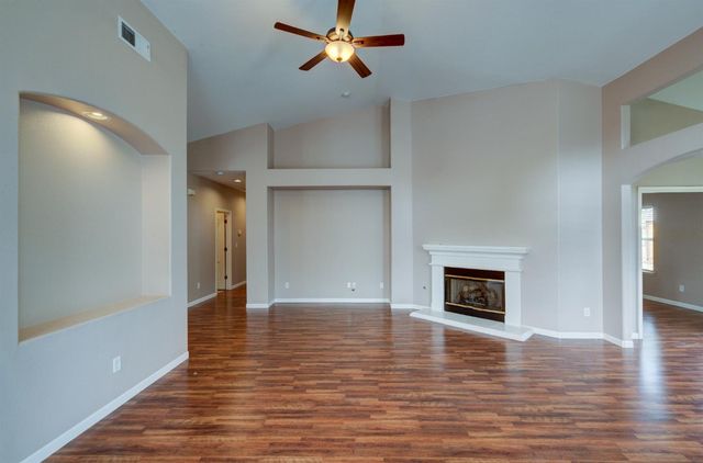 2898 E Pryor Drive, Fresno, CA 93720
