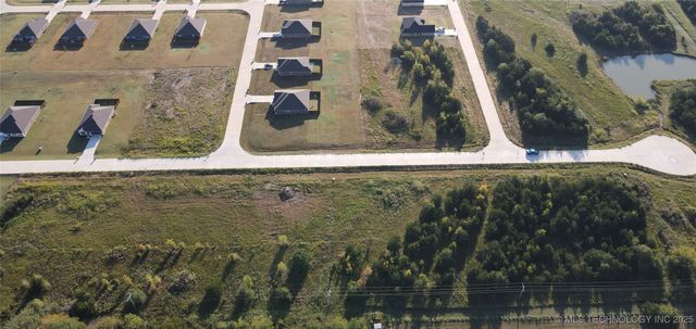 98 Royal Oak Drive, Durant, OK 74701