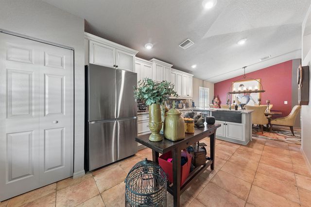 5318 Vernio Lane, Boynton Beach, FL 33437