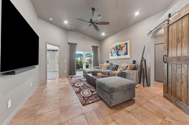 5318 Vernio Lane, Boynton Beach, FL 33437
