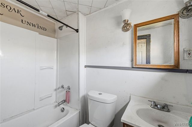 25 Thomas Street, Buffalo, NY 14206