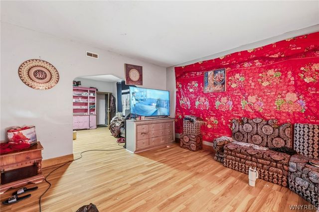 25 Thomas Street, Buffalo, NY 14206