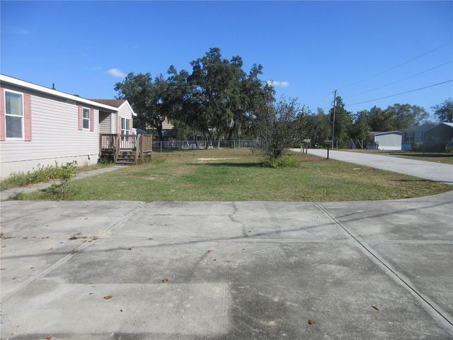 18415 SE 58TH PLACE, Ocklawaha, FL 32179
