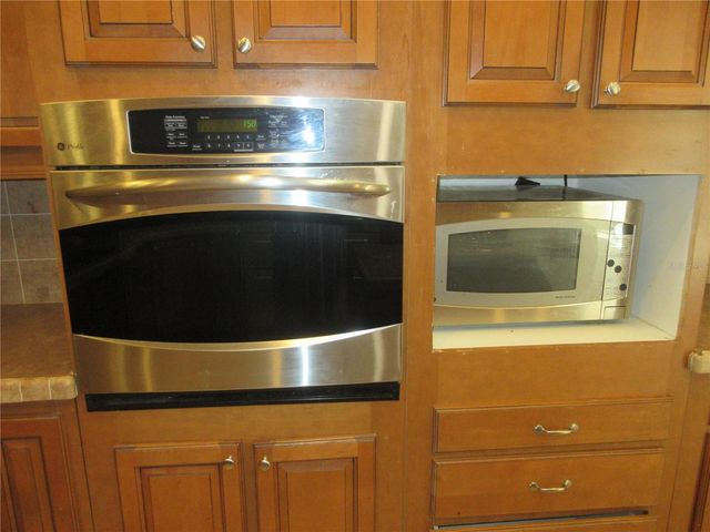 18415 SE 58TH PLACE, Ocklawaha, FL 32179