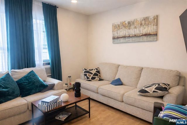 539-541 18th Avenue, Newark, NJ 07103