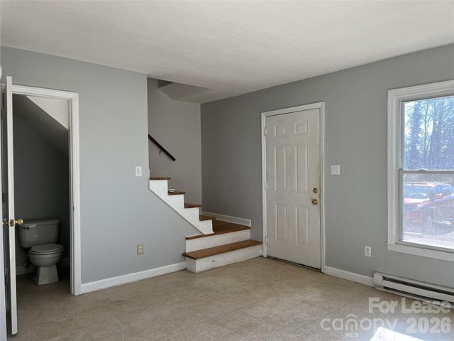 2667 Dr Carver Road 3, Charlotte, NC 28208