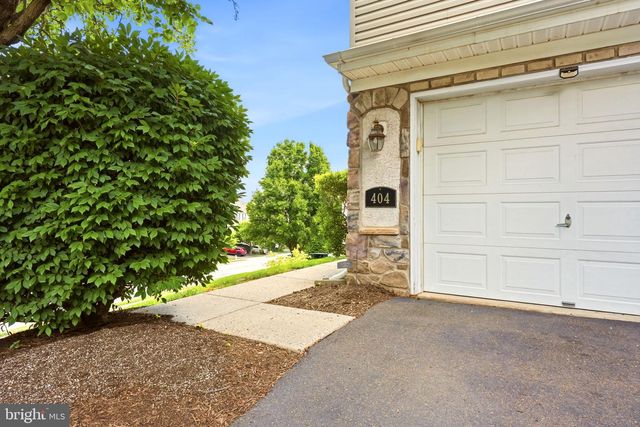404 FORT HILL CIR, Fort Washington, PA 19034