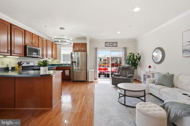 404 FORT HILL CIR, Fort Washington, PA 19034