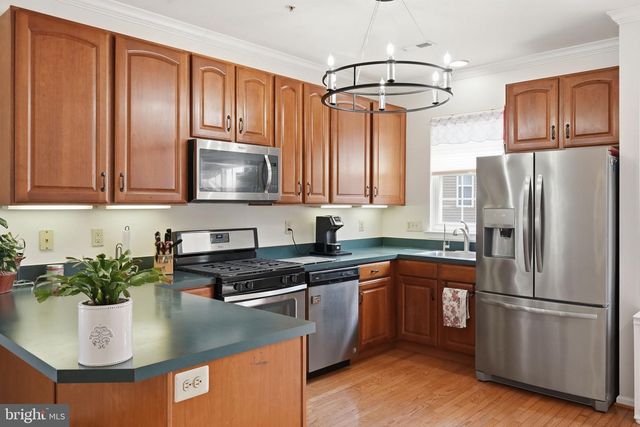 404 FORT HILL CIR, Fort Washington, PA 19034