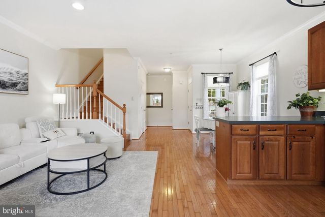 404 FORT HILL CIR, Fort Washington, PA 19034