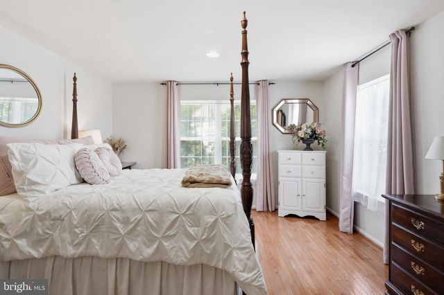 404 FORT HILL CIR, Fort Washington, PA 19034