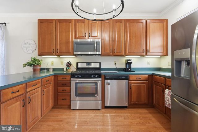 404 FORT HILL CIR, Fort Washington, PA 19034