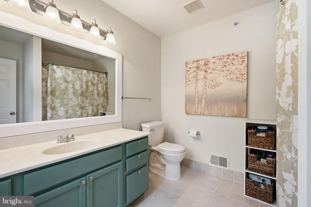 404 FORT HILL CIR, Fort Washington, PA 19034