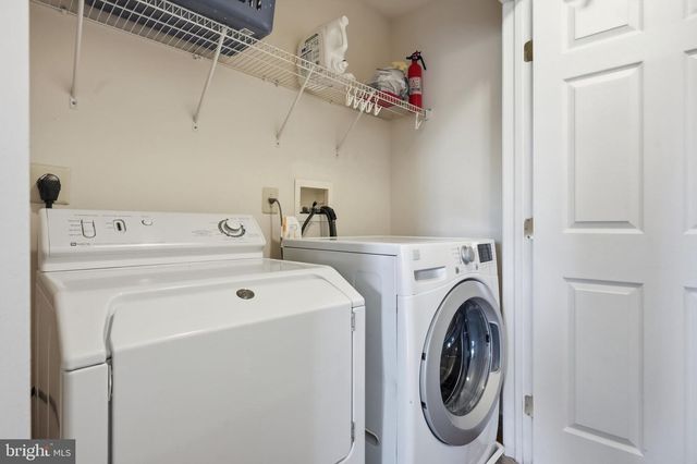 404 FORT HILL CIR, Fort Washington, PA 19034