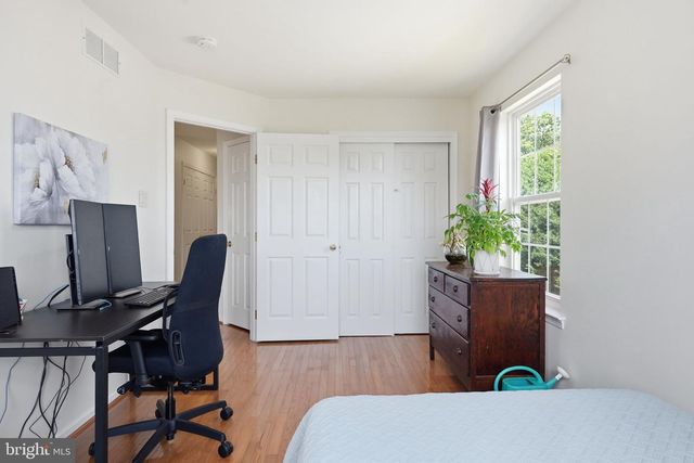 404 FORT HILL CIR, Fort Washington, PA 19034
