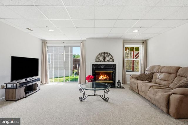 404 FORT HILL CIR, Fort Washington, PA 19034