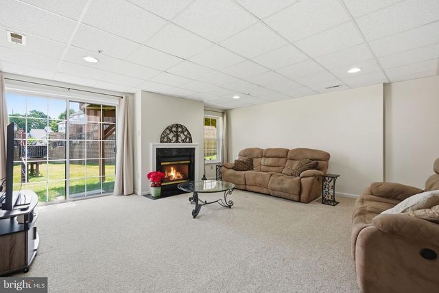 404 FORT HILL CIR, Fort Washington, PA 19034