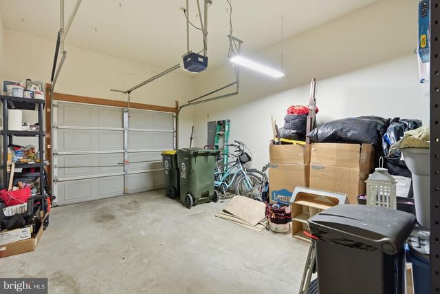 404 FORT HILL CIR, Fort Washington, PA 19034