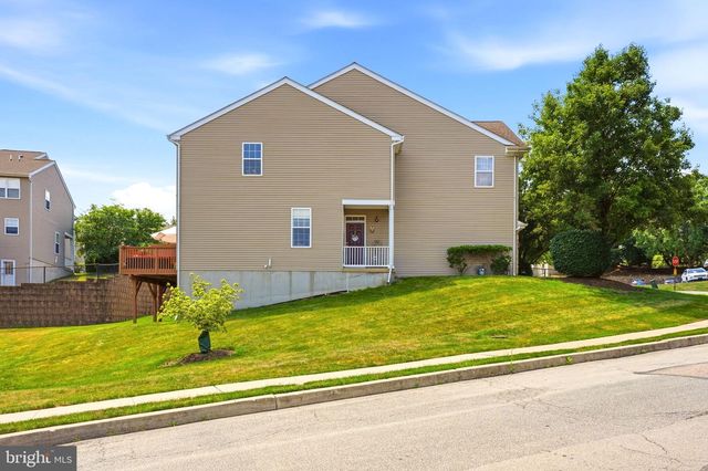 404 FORT HILL CIR, Fort Washington, PA 19034