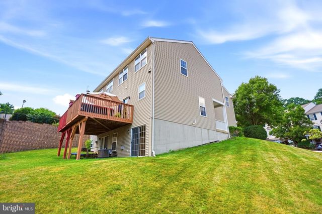 404 FORT HILL CIR, Fort Washington, PA 19034