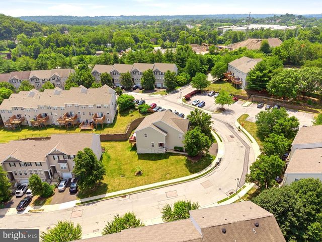404 FORT HILL CIR, Fort Washington, PA 19034