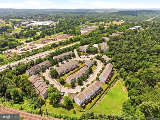 404 FORT HILL CIR, Fort Washington, PA 19034