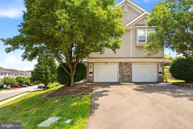 404 FORT HILL CIR, Fort Washington, PA 19034