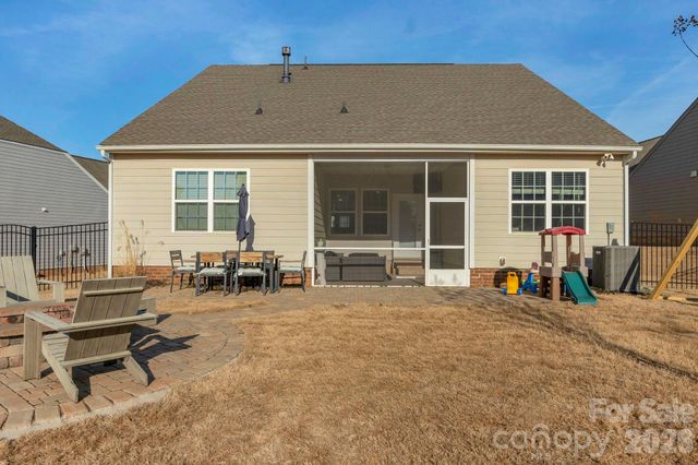 4040 Deep River Way, Waxhaw, NC 28173