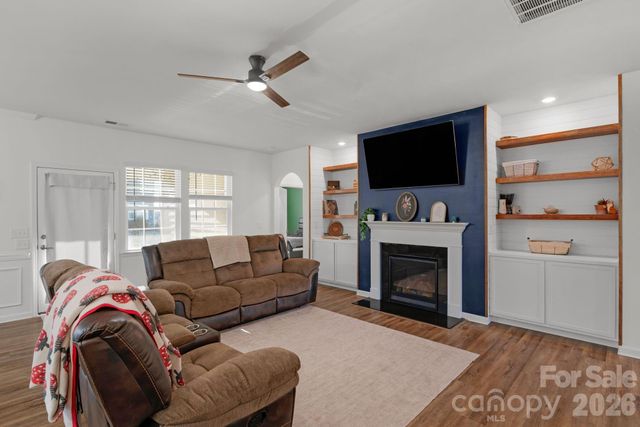 4040 Deep River Way, Waxhaw, NC 28173