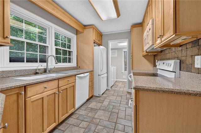 1654 Bristol Drive NE, Atlanta, GA 30329