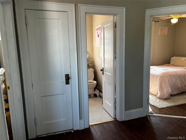 629 W Penn Street Upper, Long Beach, NY 11561