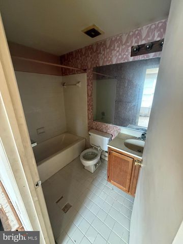 8750 RITCHBORO RD, District Heights, MD 20747