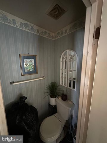 8750 RITCHBORO RD, District Heights, MD 20747