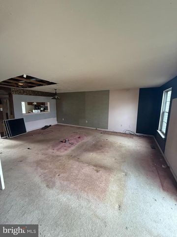 8750 RITCHBORO RD, District Heights, MD 20747