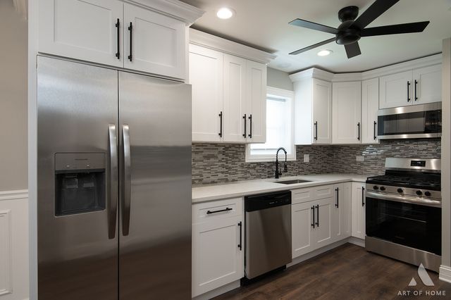 7737 S Champlain Avenue, Chicago, IL 60619