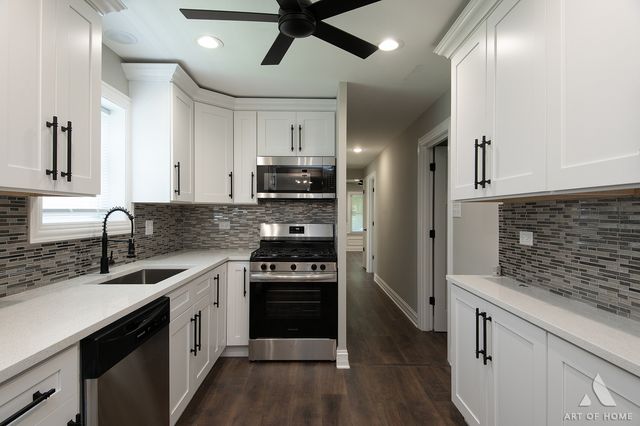 7737 S Champlain Avenue, Chicago, IL 60619