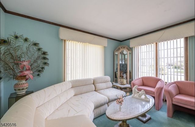 5 Oxbow Ln, Hardyston Twp., NJ 07416