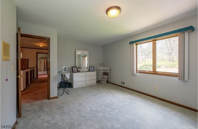 5 Oxbow Ln, Hardyston Twp., NJ 07416