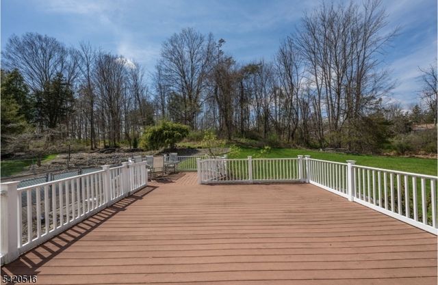 5 Oxbow Ln, Hardyston Twp., NJ 07416