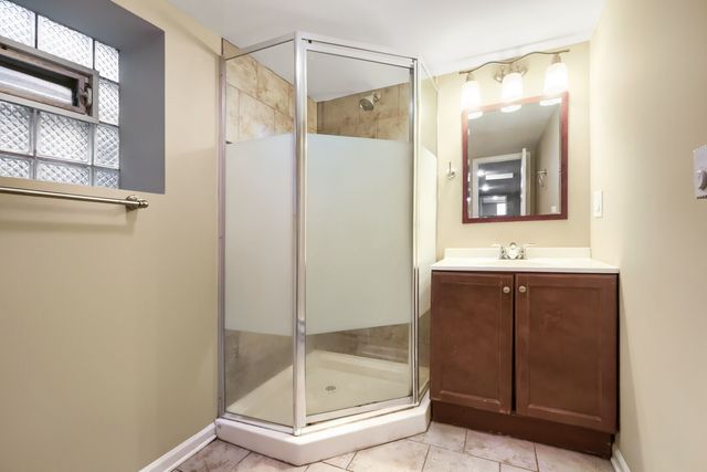2135 N Kilbourn Avenue, Chicago, IL 60639