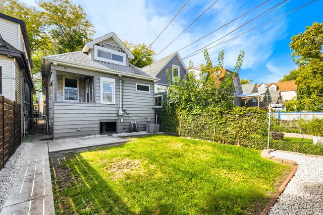 2135 N Kilbourn Avenue, Chicago, IL 60639