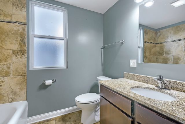 2135 N Kilbourn Avenue, Chicago, IL 60639