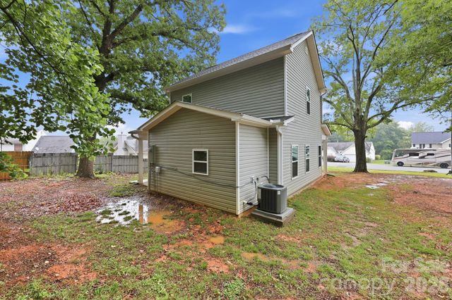 8625 Terra Cotta Drive, Charlotte, NC 28215